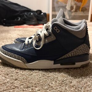 Jordan Sneakers in Navy and Gray